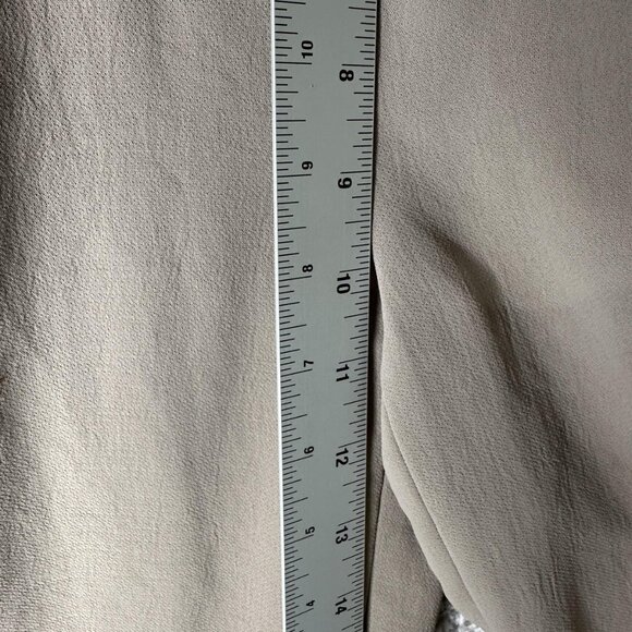 Aritzia Effortless Pants Womens 0 Short Beige Crepe Pleated Dress Trousers - Picture 4 of 8